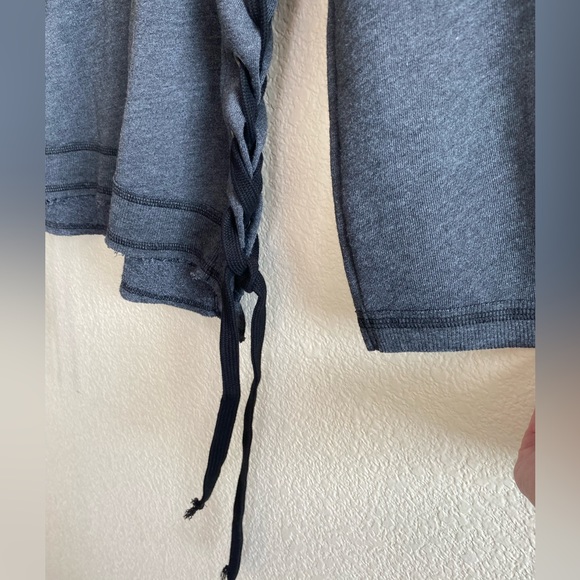 Wildfox Jena Sweatshirt Black - Picture 3 of 8